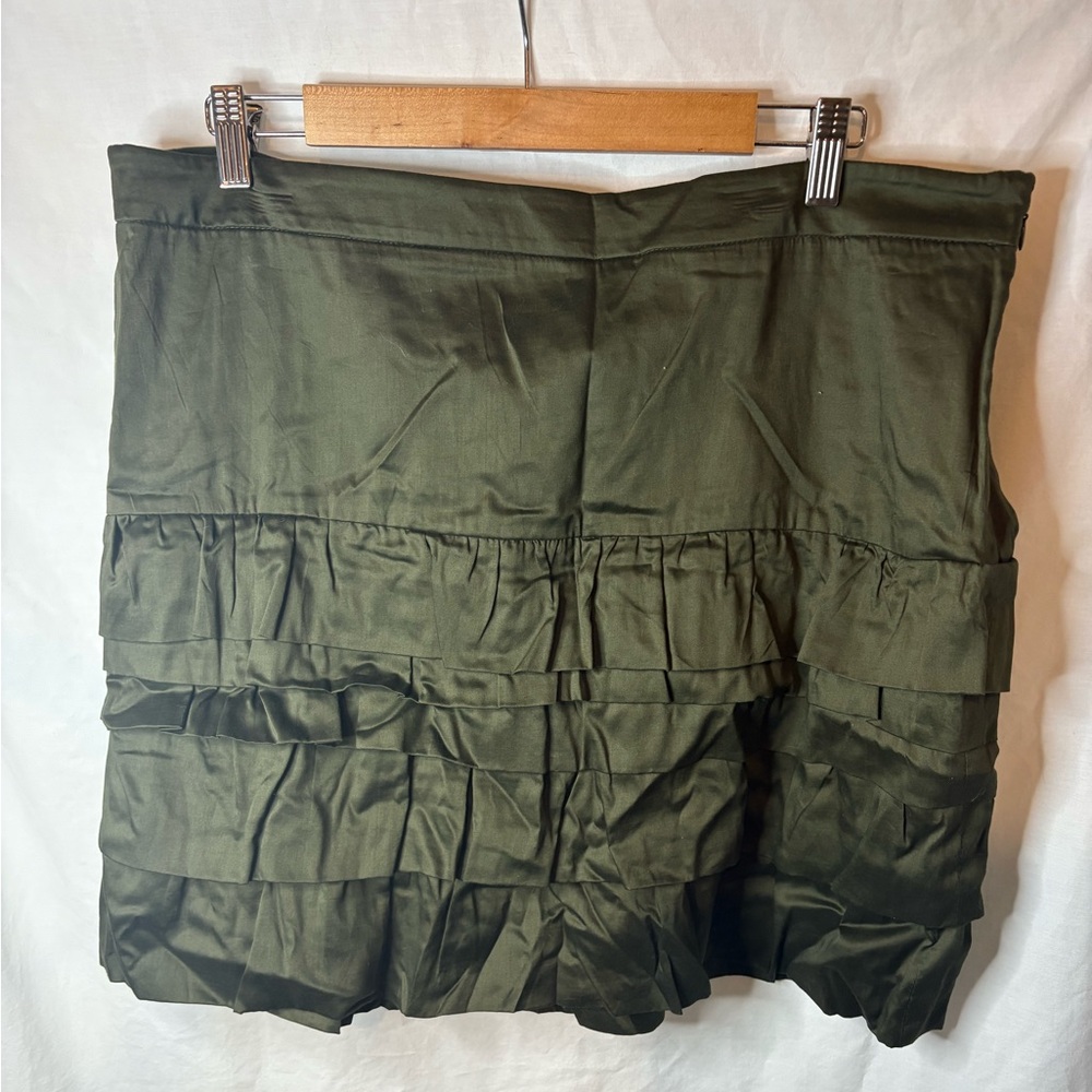 NWT Old Navy Stylish Army Green Tiered Skirt Size 16